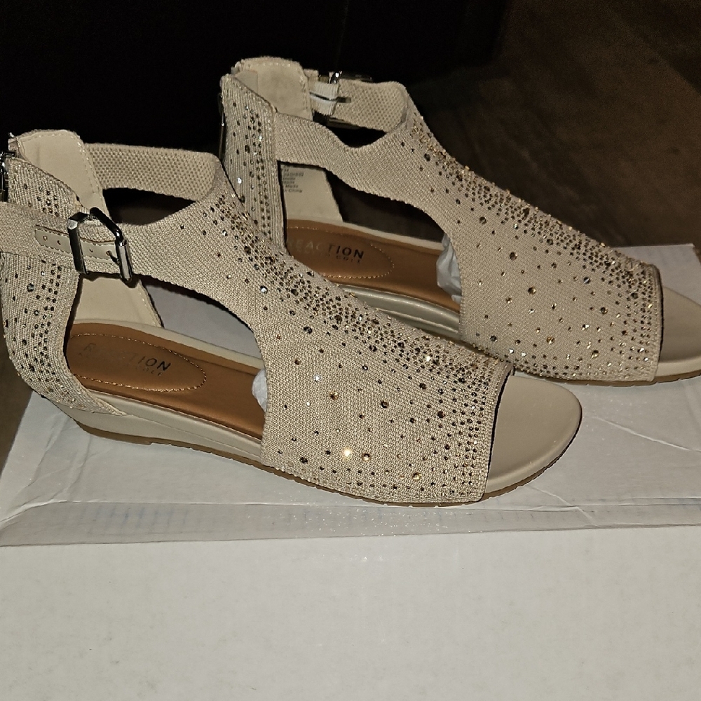 Kenneth Cole Reaction Glittering Beige Heels - Picture 2 of 5